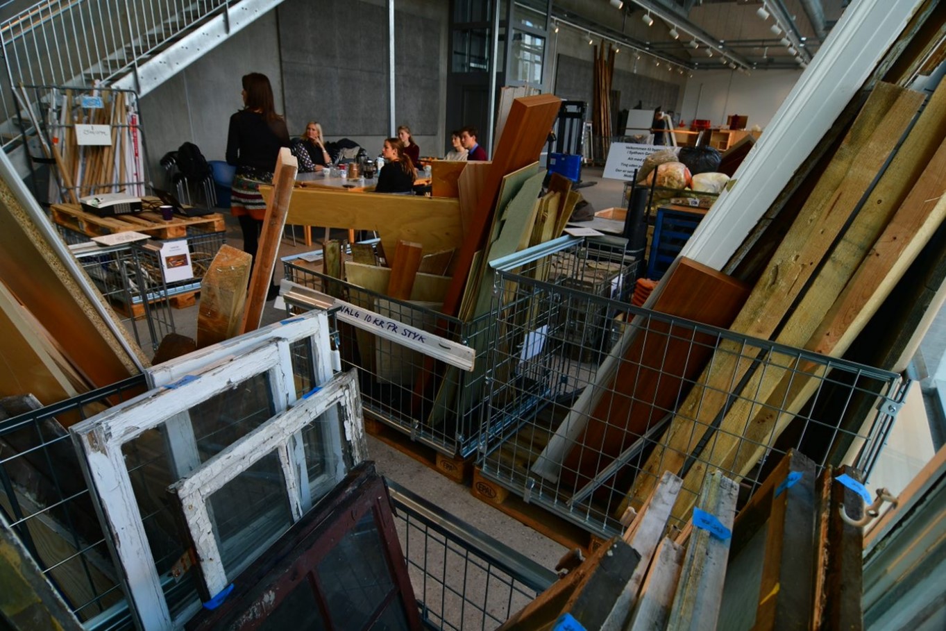 Workshop in South Harbour Recycle Center with local and international partners